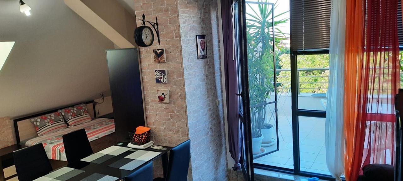 Студио Изгрев Burgas Exterior foto